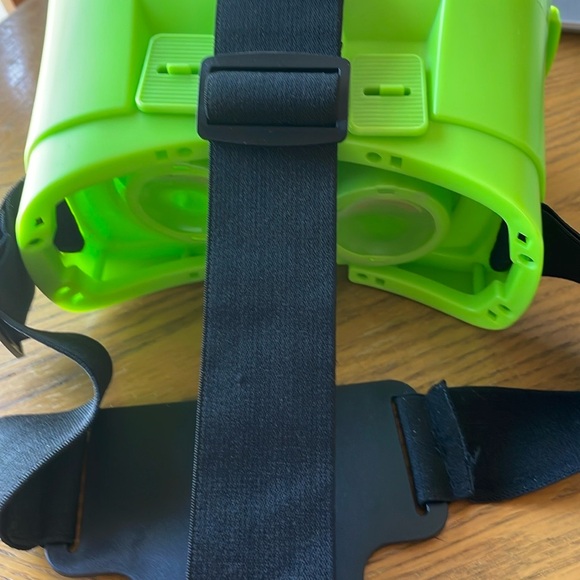 Discovery Kids Virtual Reality Headset - Picture 4 of 6